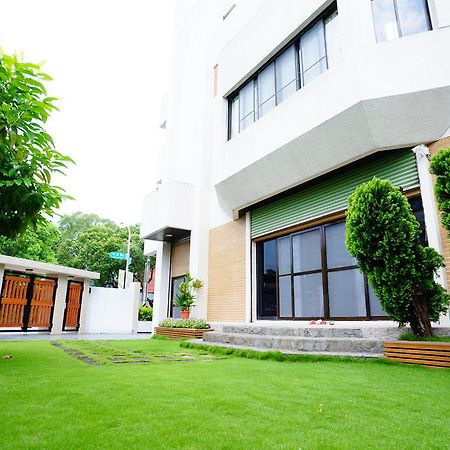 New York B&B Kota Hualien Bagian luar foto