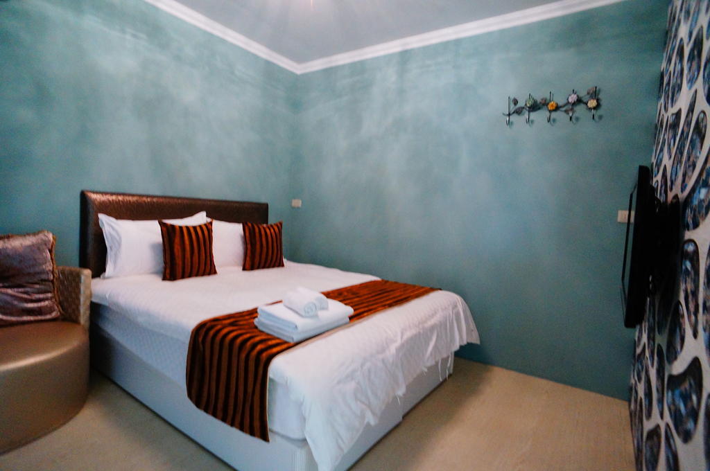 New York B&B Kota Hualien Bagian luar foto