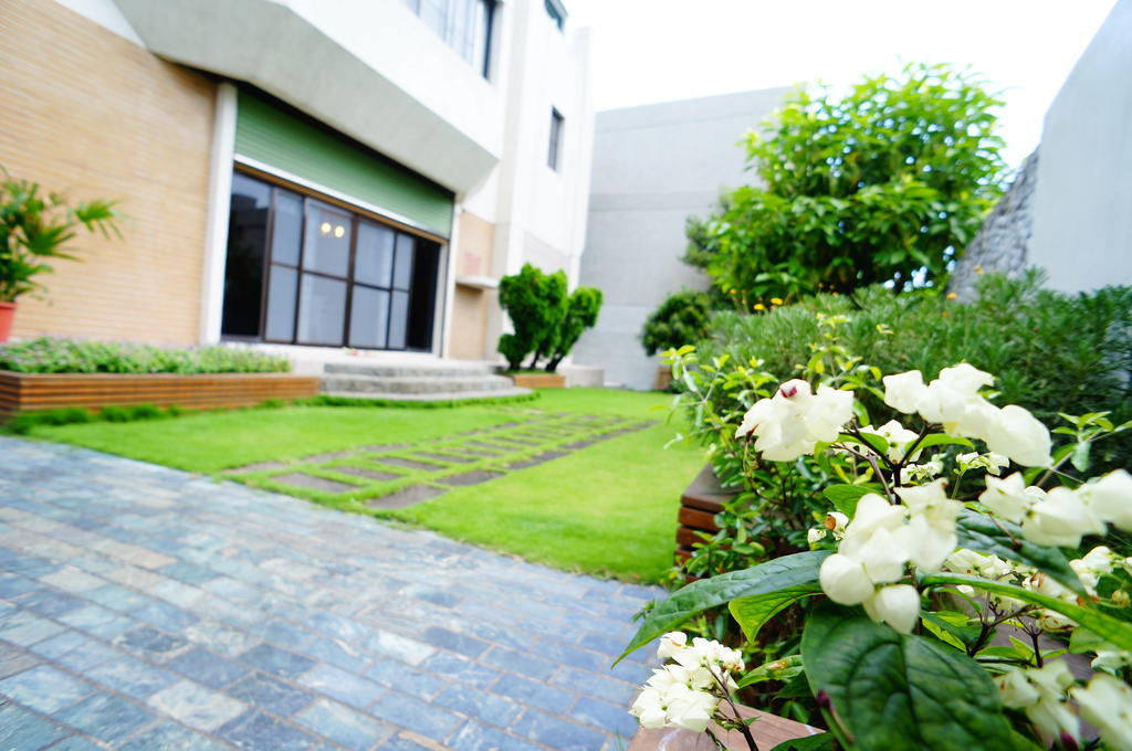 New York B&B Kota Hualien Bagian luar foto