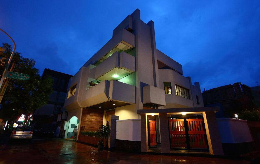 New York B&B Kota Hualien Bagian luar foto