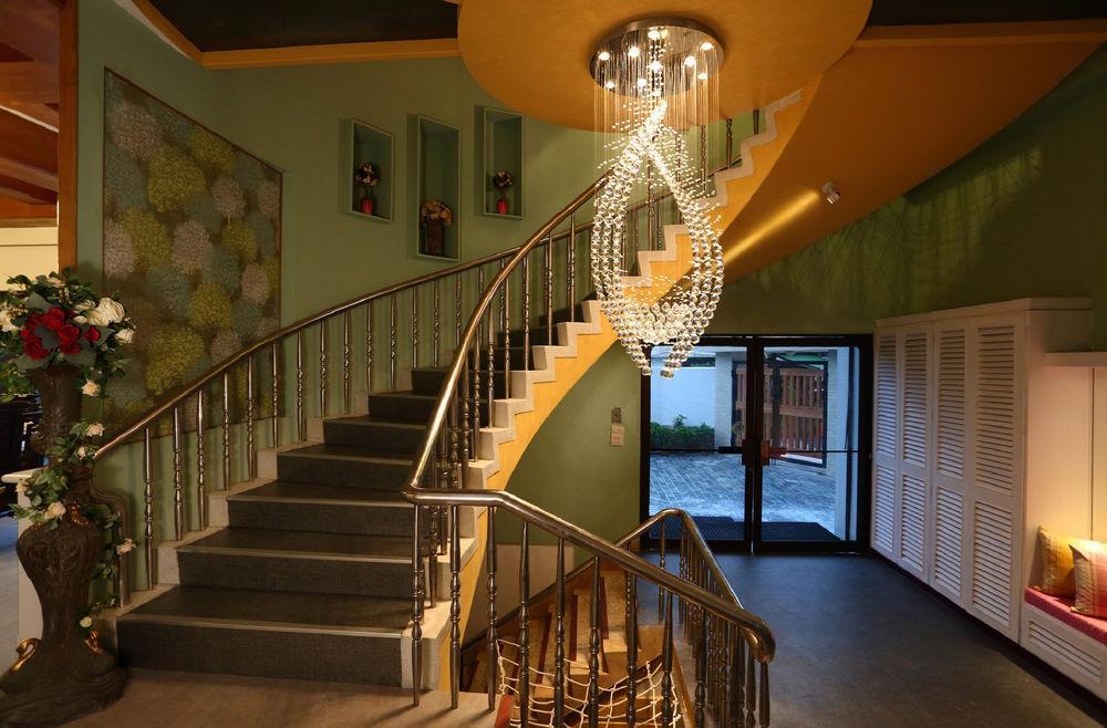 New York B&B Kota Hualien Bagian luar foto